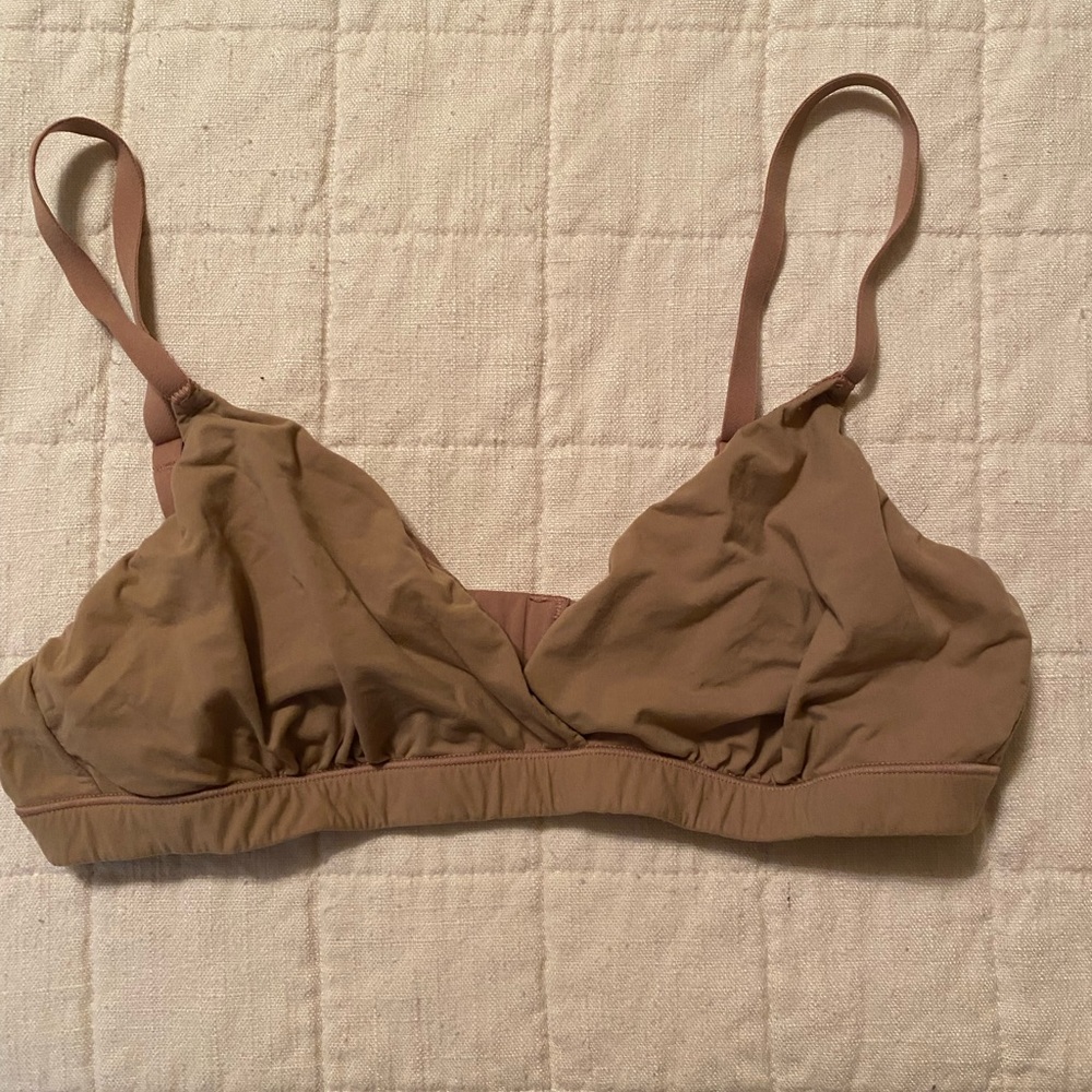 Skims Fits Everybody triangle bralette